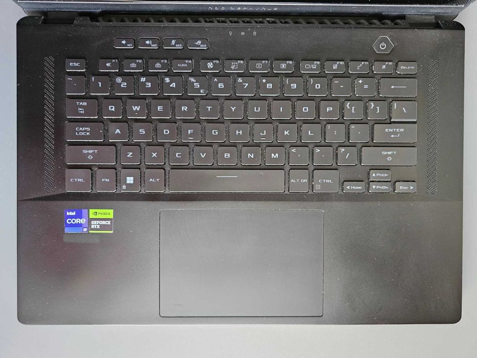 Лаптоп Asus ROG Zephyrus M16, i9-13900H, RTX 4070, 32GB RAM, 1TB SSD