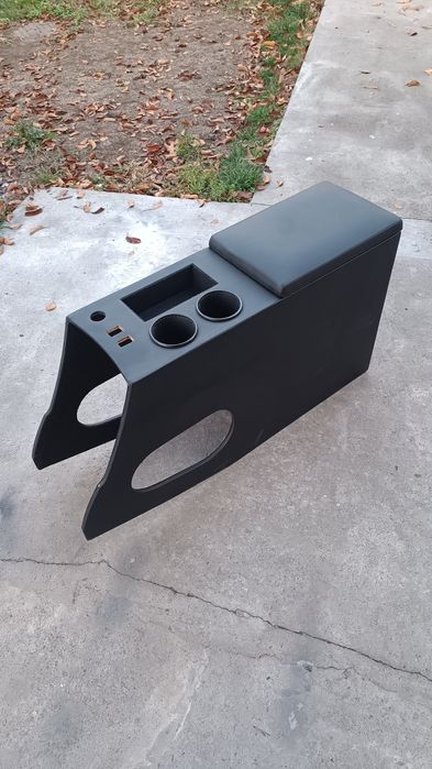 Подлокотник Тойота Эстима - Превия