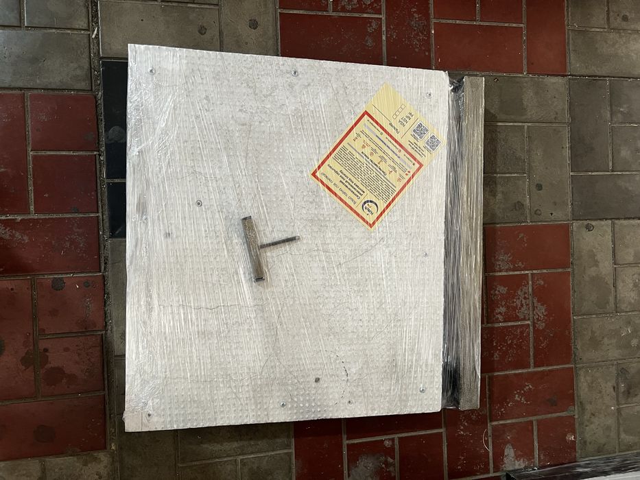 Люки,напольные,потолочные и для шахты