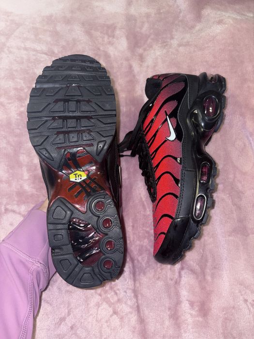 Pantofi 42 Nike Tn New Roșu Roșii Negru negri Noi nepurtati New