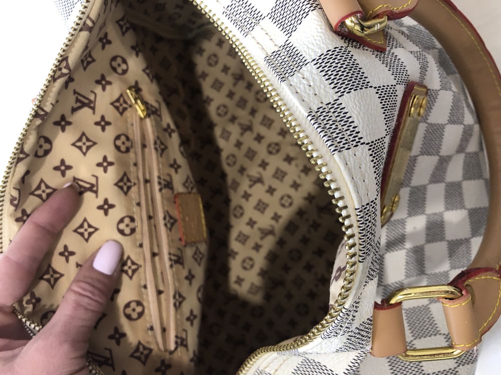Дамска чанта Louis Vuitton