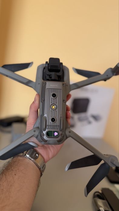 DJI Air 2 Combo – КАТО НОВ! + ПОДАРЪК Площадка за Кацане