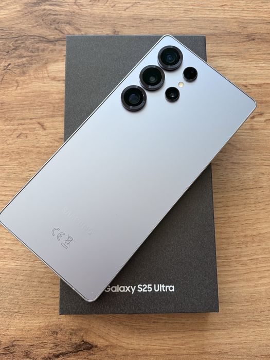 Samsung Galaxy S25 ULTRA 6.90 ", 256 GB