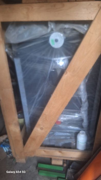 Vând centrală pe lemne !