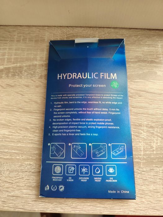 Калъф и защитно стъкло