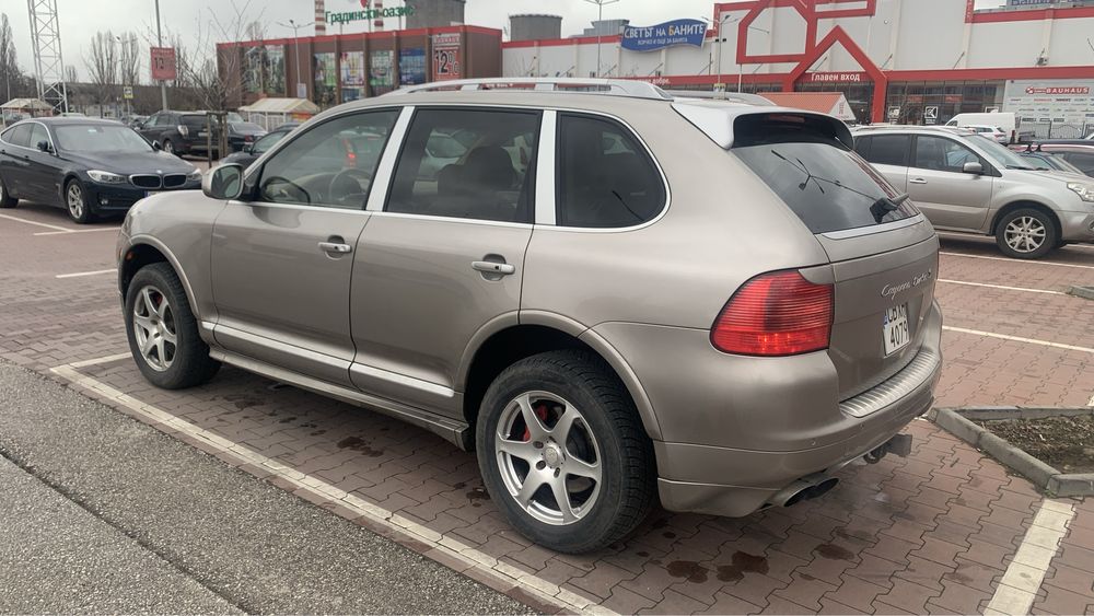 На части Porsche Cayenne Turbo 955