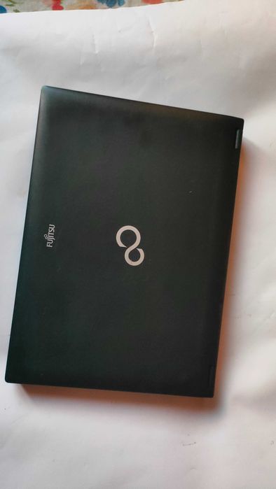 Лаптоп fujitsu s760 4гб/320гб/ win 10