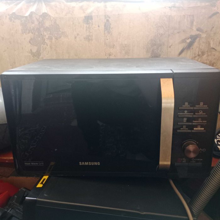 Продам телефон redmi 9 , микроволновку samsung! Все работает!