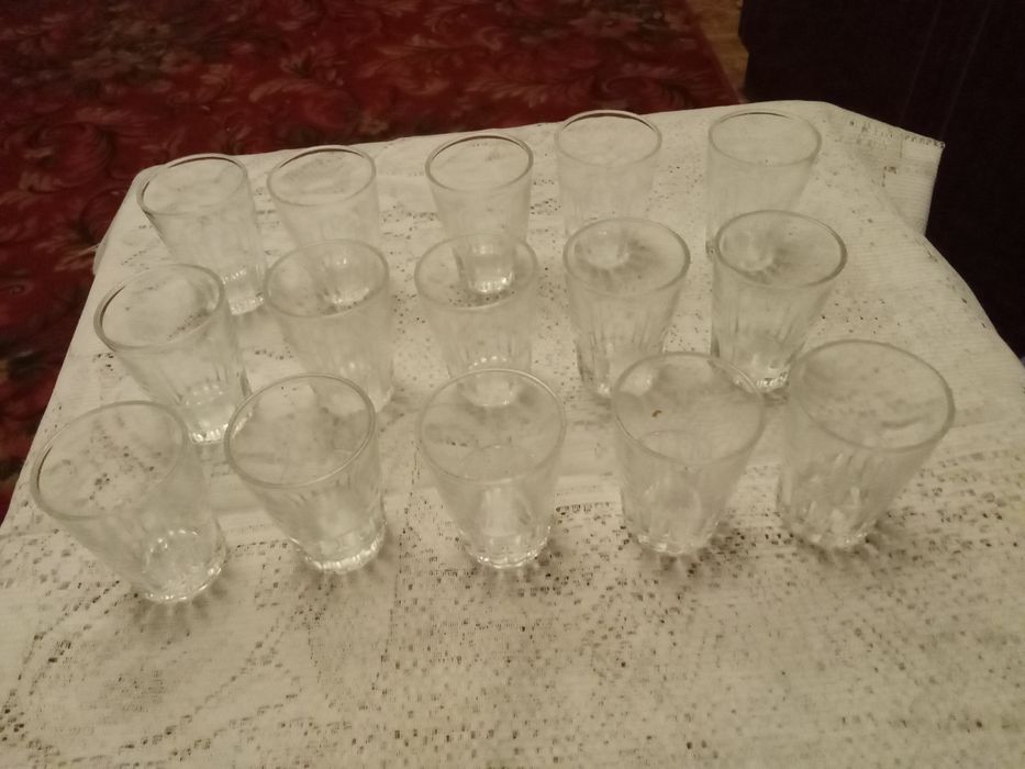 Посуда рюмки б/у.