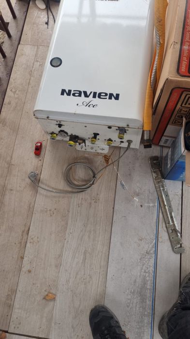 Продам настеную печь от компаний navien на 200кв