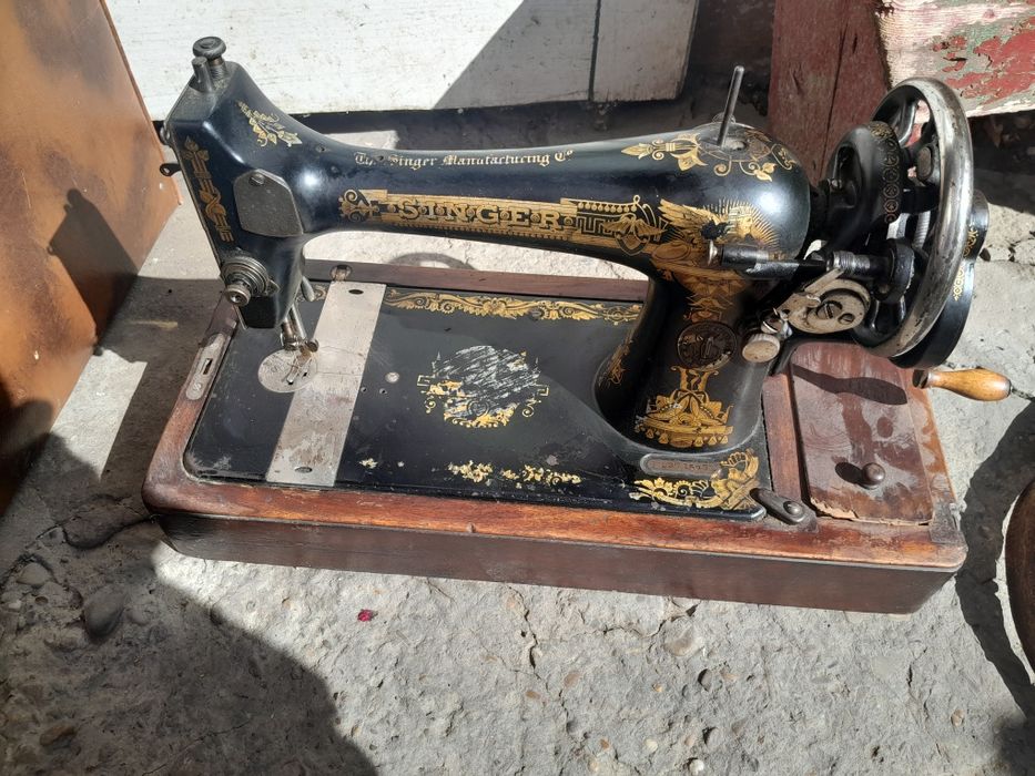 Masina de cusut antica manuala Singer