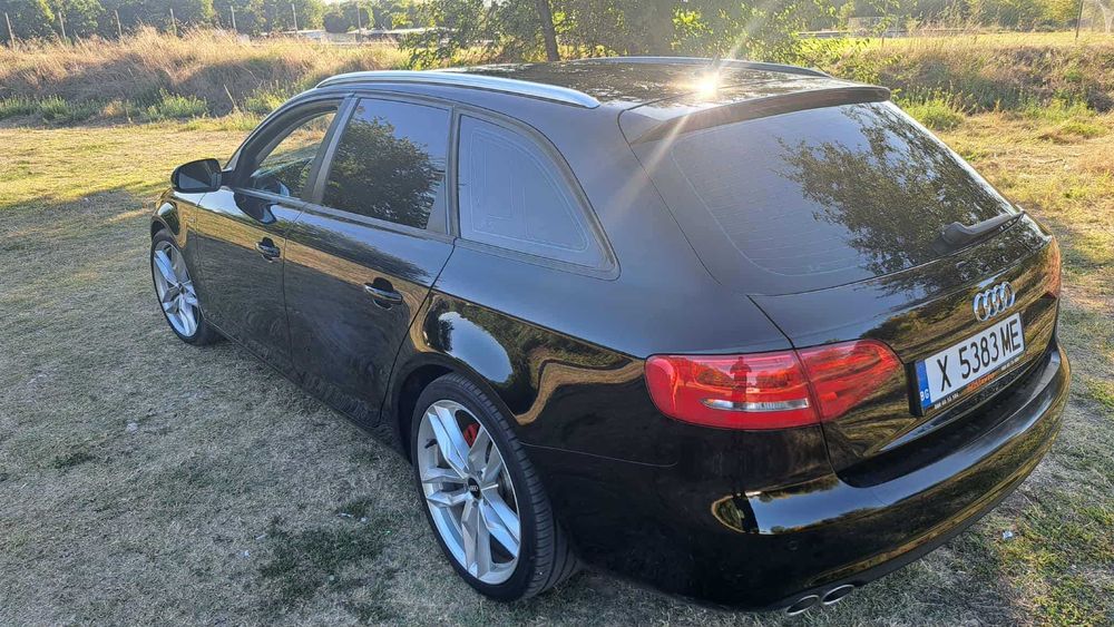 Продавам Audi A4 2012