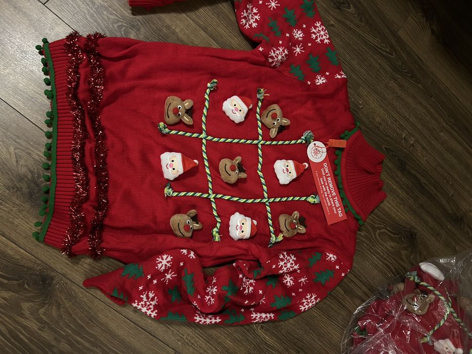 Pulovar sarbatori motive Craciun