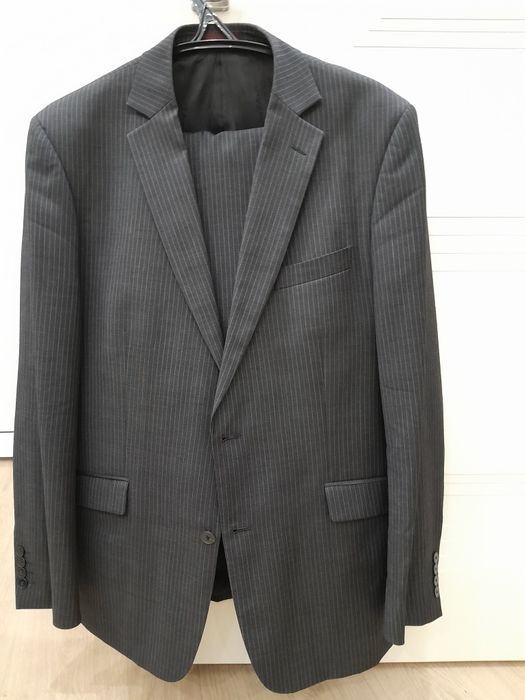 Мужской костюм чёрный,  в светлую полоску после ХимЧистки  , на фото