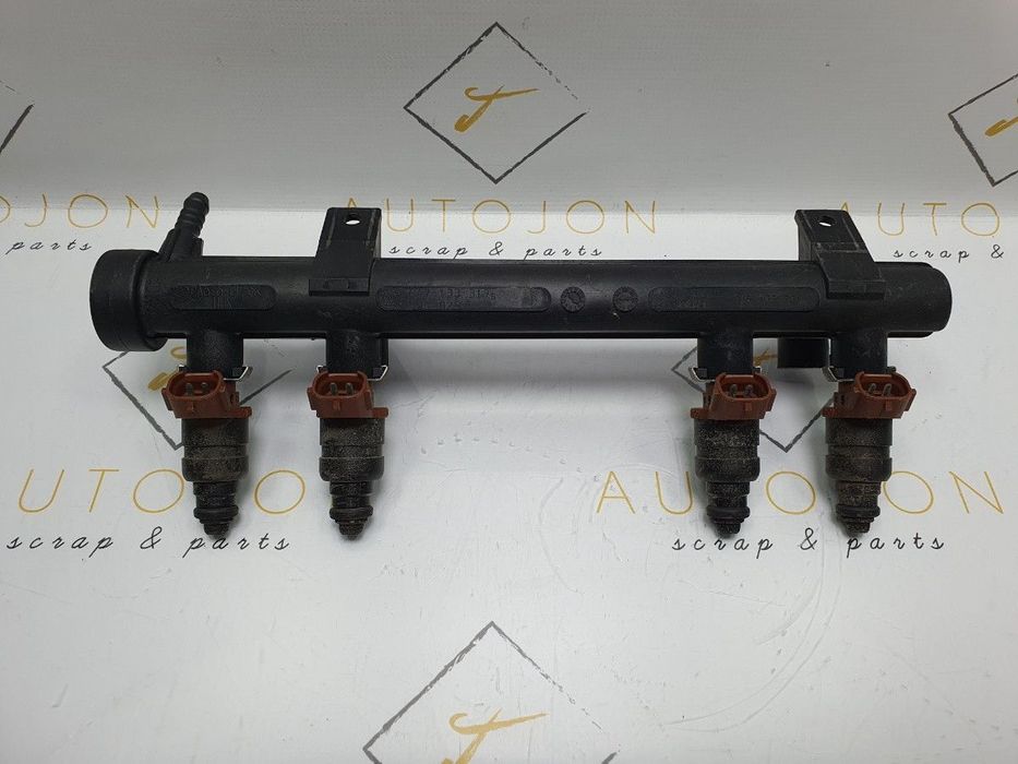 Rampa cu injectoare SKODA FABIA Saloon (6Y3) [ 1999 - 2007 ] 1.4 (AME, AQW, ATZ) 50KW|68HP OEM 047906031C 047133321J