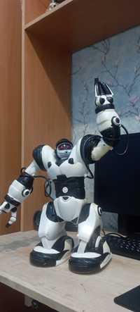 Робот Robosapien robot