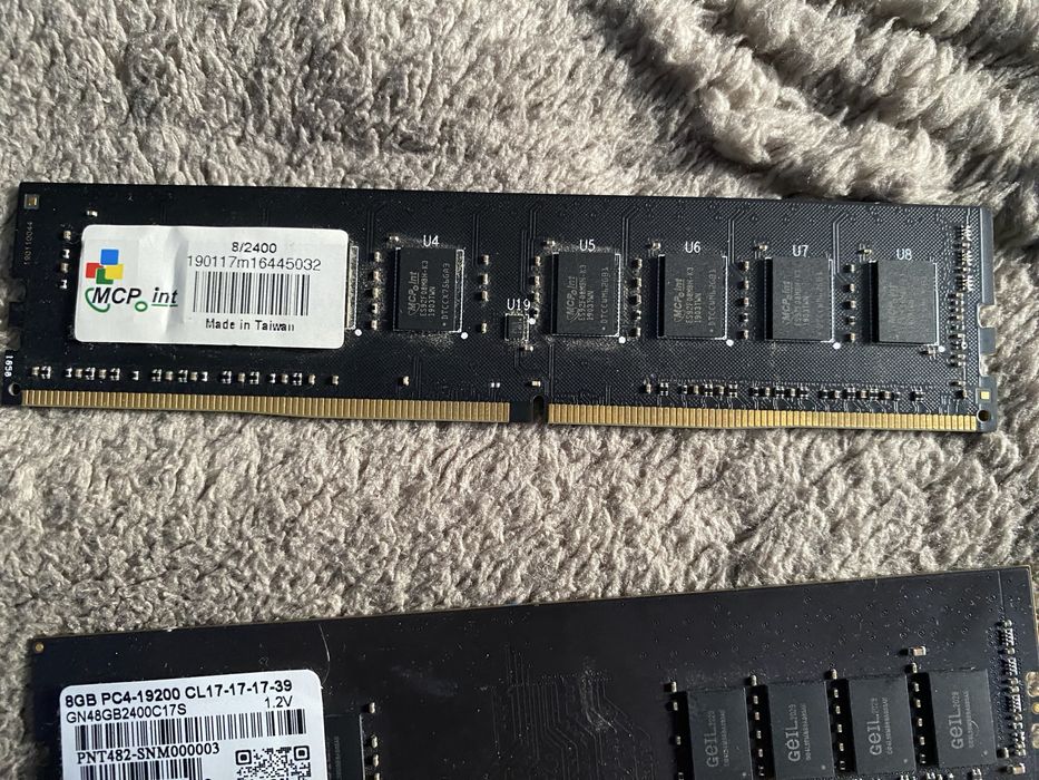 Оперативная память DDR4 8GB 2шт 2800мгц