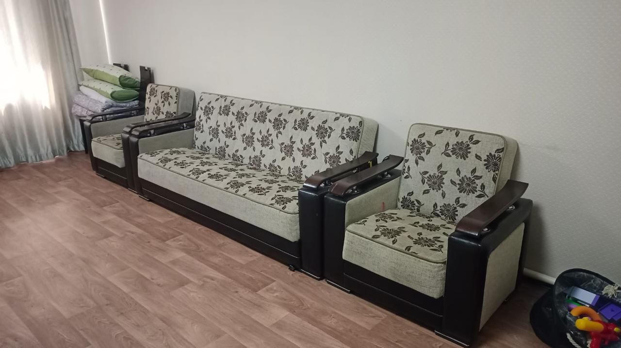Диван с креслами