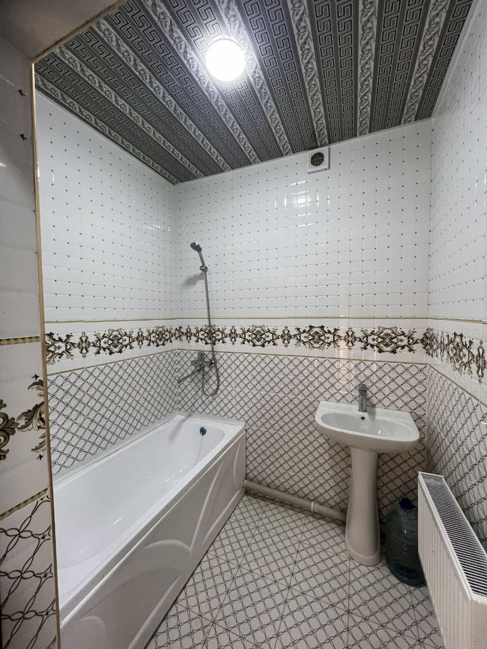 2хоналик квартира ховличаси билан 120квм, 6каватда, маслозавод томонда
