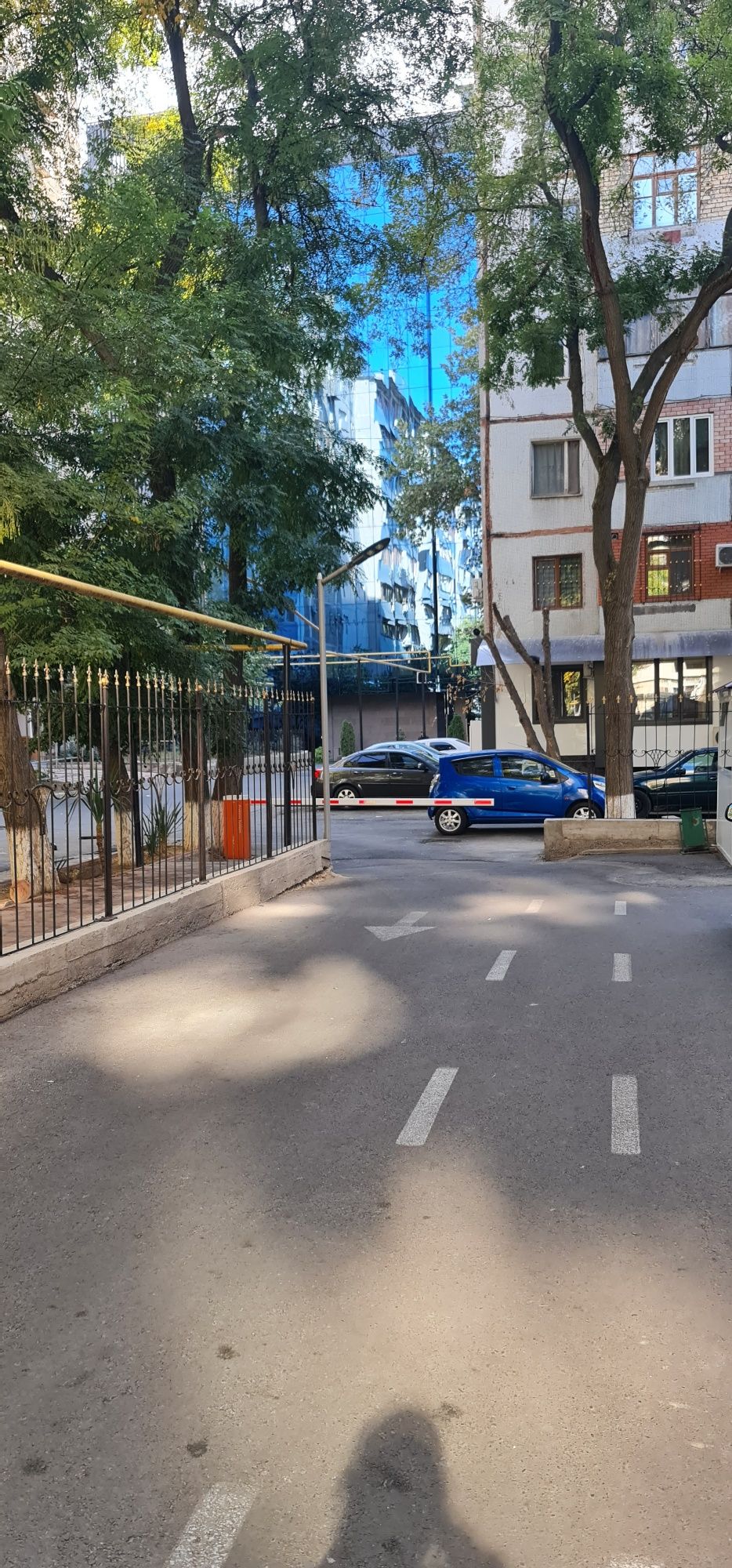 Продается Бизнес центр в центре города. М.Ойбек