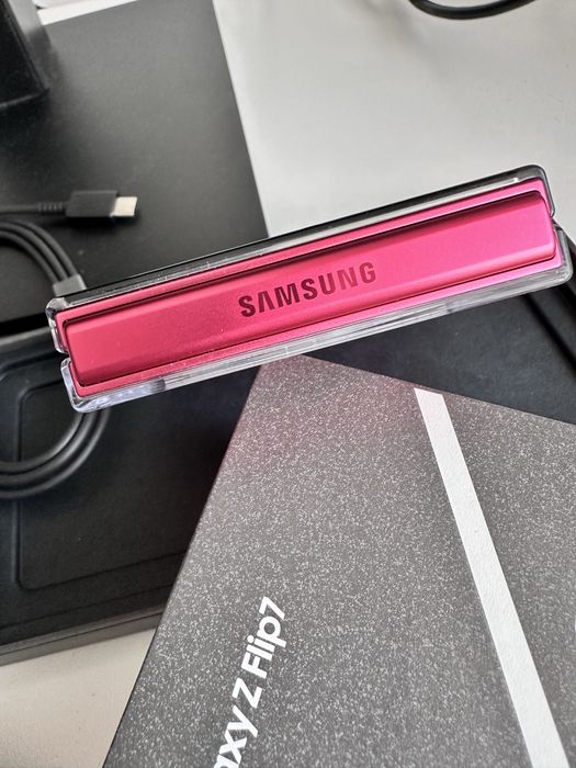 Samsung Galaxy Z Flip 7