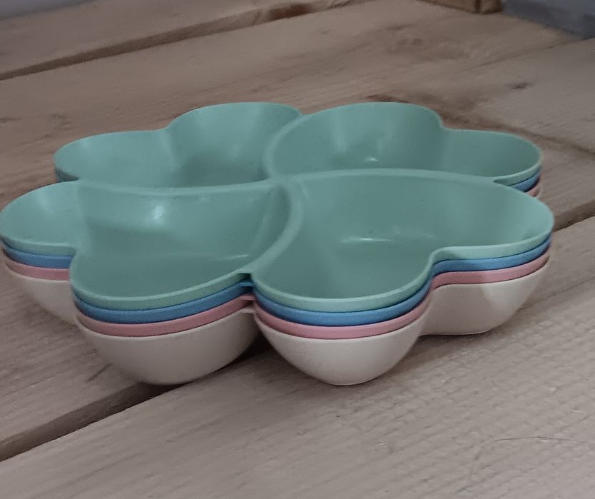 Set de 4 tăvi pentru gustări