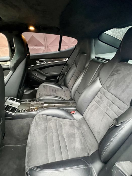 Porsche panamera GTS 2016