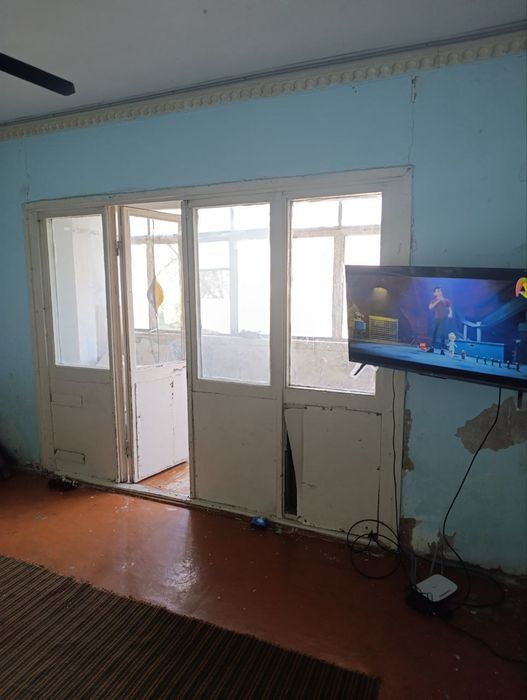 Яшнобод тумани прйектная кучаси 9 уй ремонтсиз 2 хона  3 хона килинган