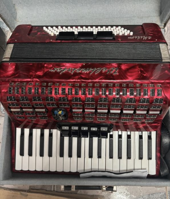 Acordeon  Weltmeister Meteor folosit o data