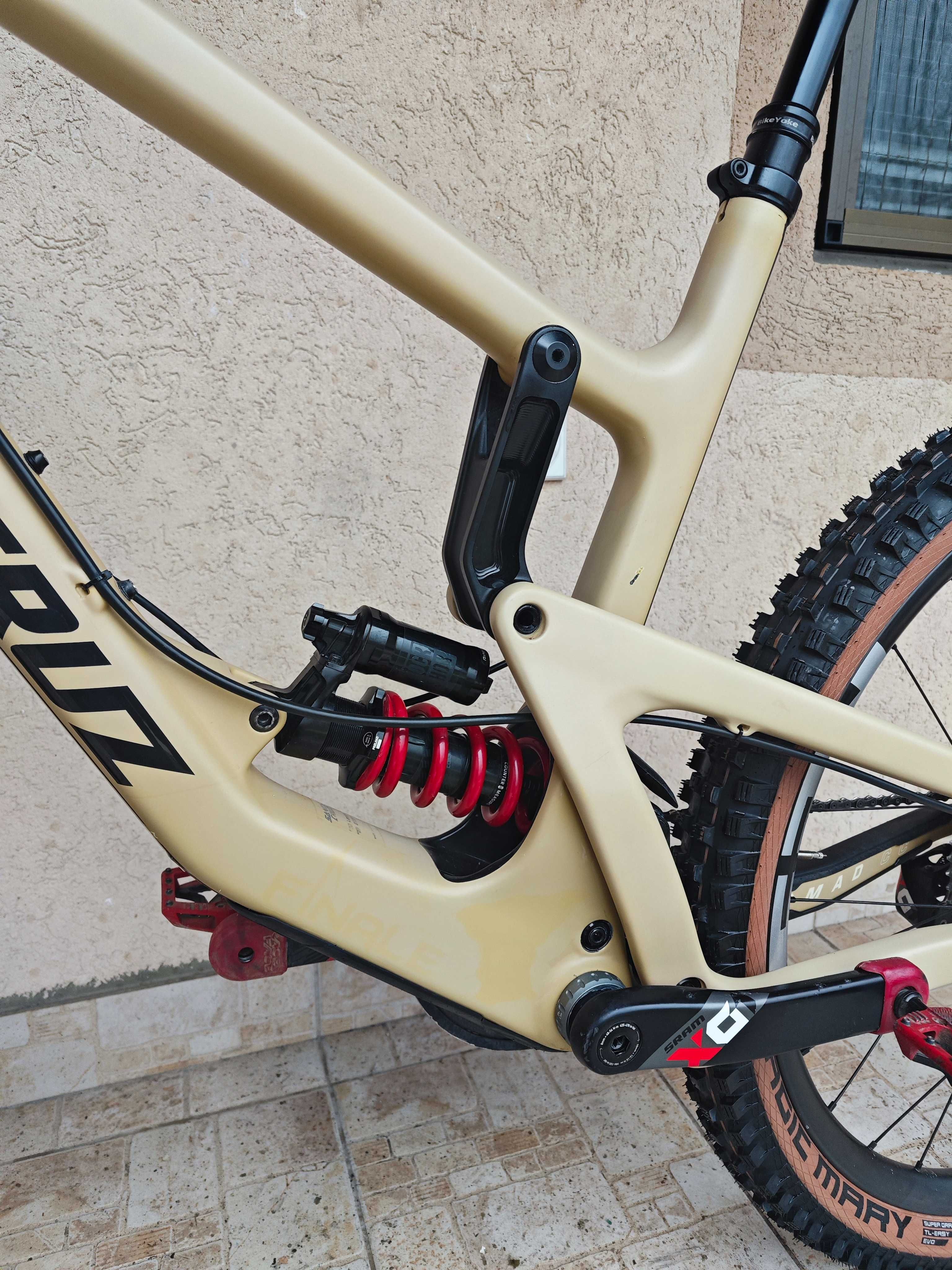 Santa Cruz Nomad CC Mullet