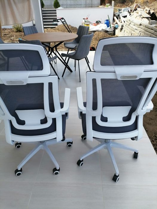 Продавам офис обзавеждане