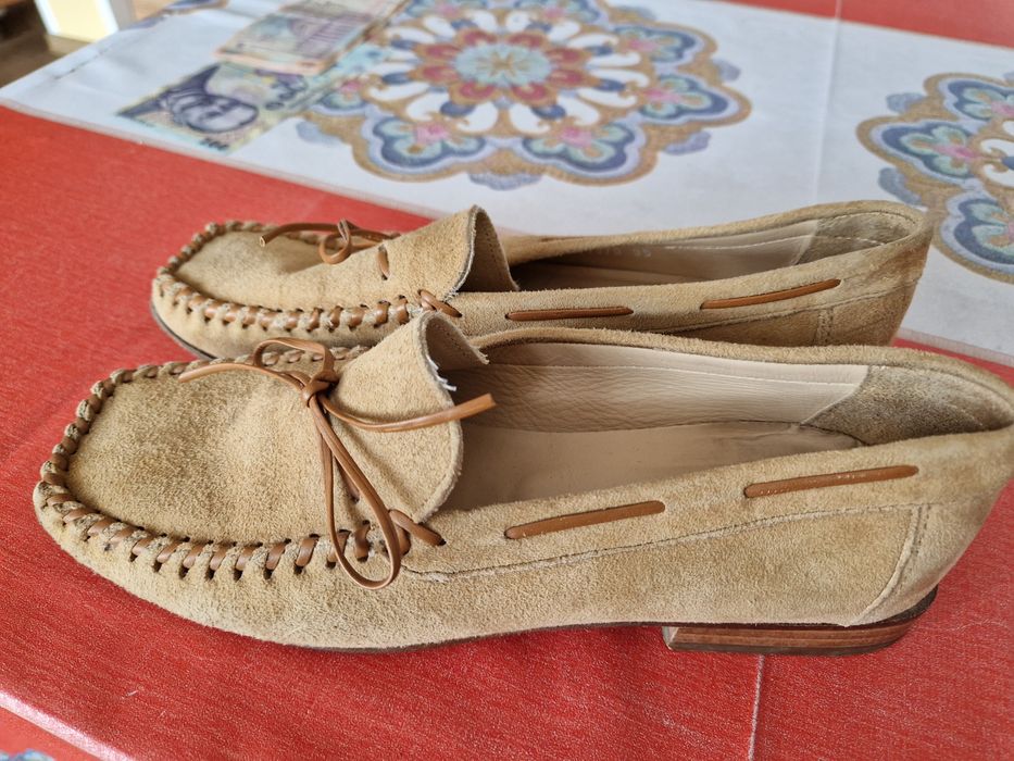 Pantofi dama,de culoare crem,foarte comozi.!