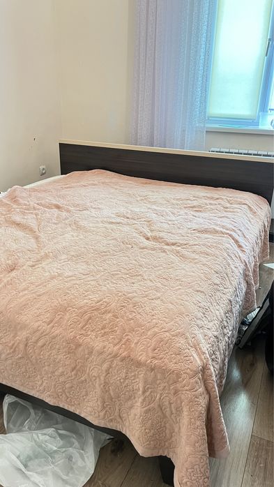 Кровать с матрасом