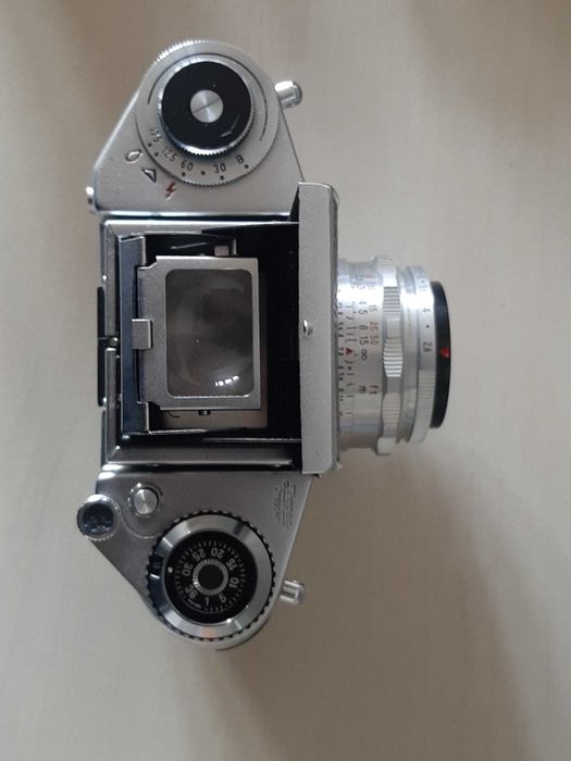 фотоапарат EXA 1a + Carl Zeiss Jena Tessar 2.8/50 – като нов!
