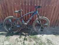 Bicicletă Mountain Bike