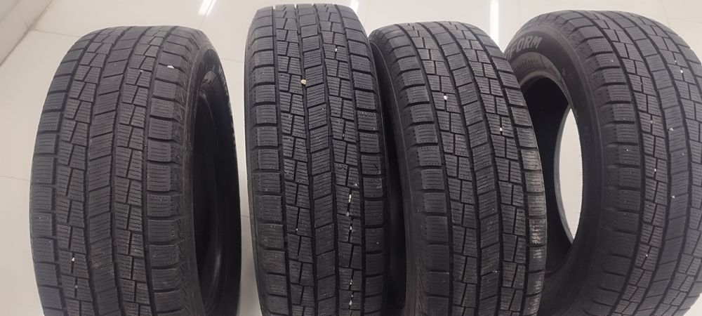 Продам зимние шины 225/65/17