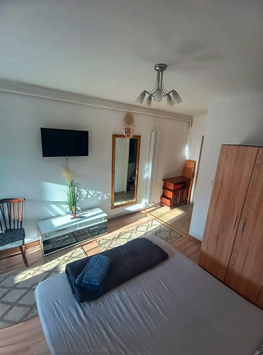 Inchiriez garsoniera regim hotelier