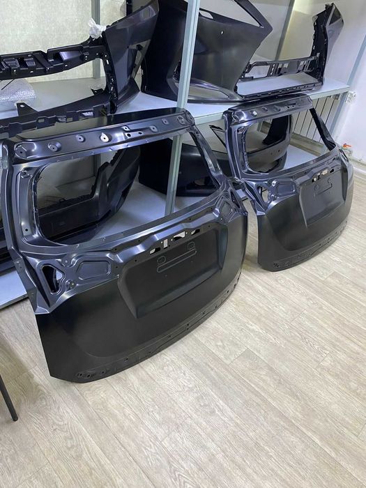 Оригинальная крышка багажника Тойота РАВ4 Toyota RAV4