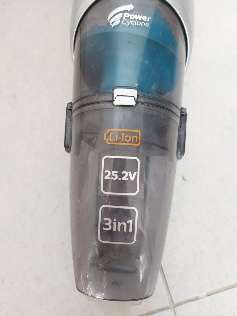 Aspirator Philips fără fir