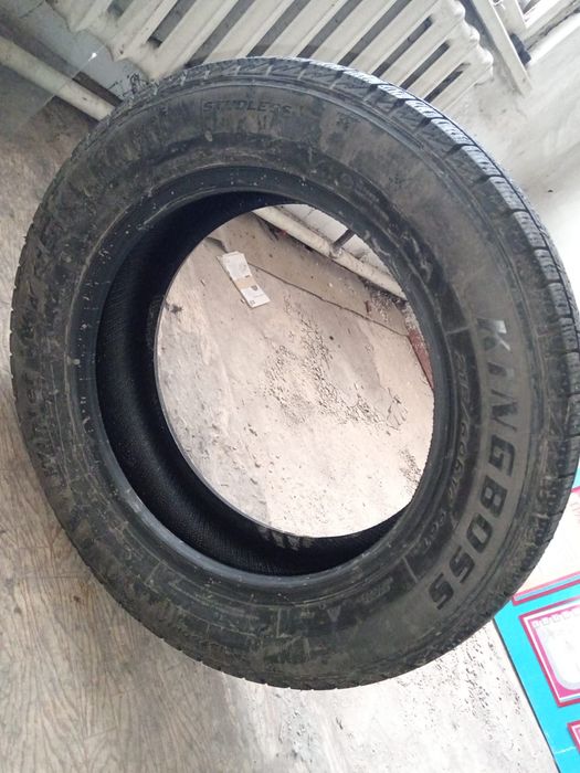 Продаю зимние шины 215/60 R17
Ездили всего одну зиму, в