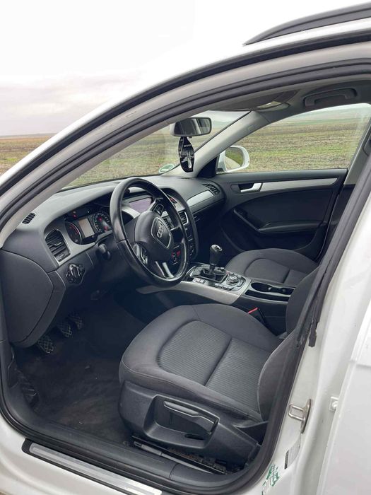 Vând audi A4 b8