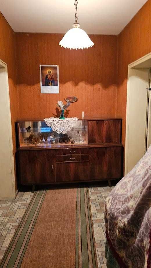 Двуетажна къща с гараж двор и пристройка Стамболийски