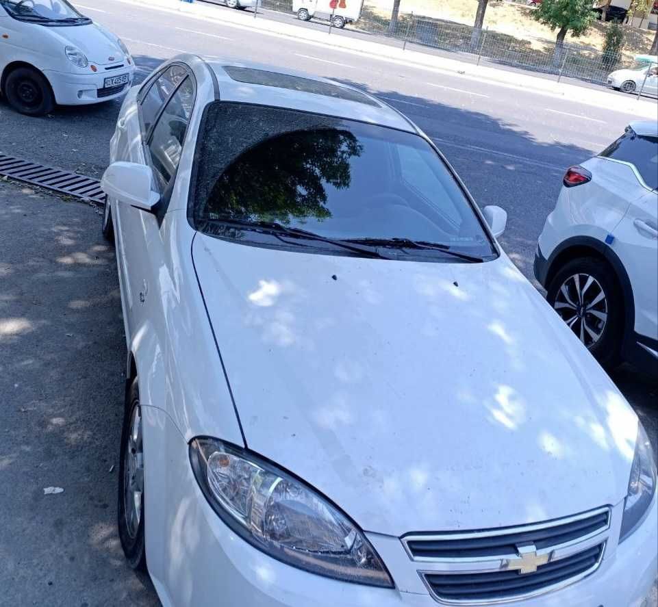 Srochna sotiladi. Gentra, Jentra.