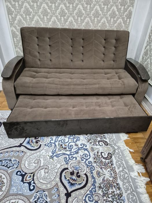 Divan mebil xolati yaxwi korila