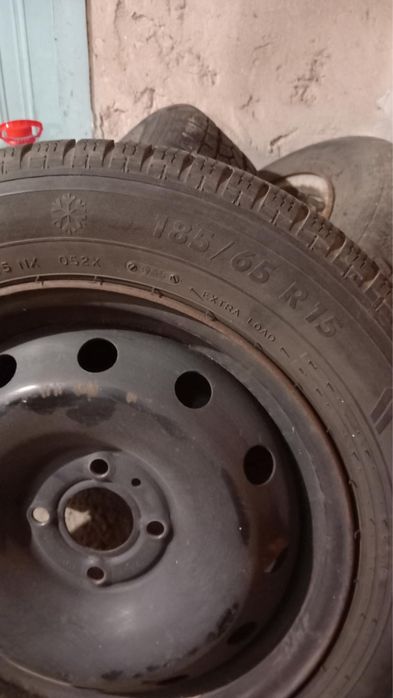 Зимни гуми 185/65/15 цола