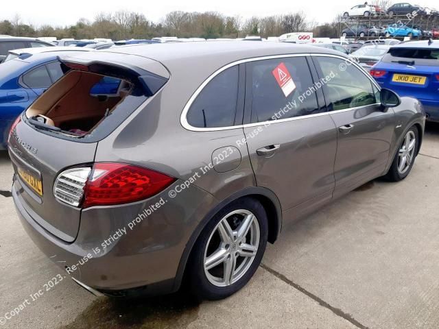 Dezmembrez Porsche Cayenne 958 [2010 - 2014] Crossover Diesel 3.0 Tiptronic AWD (245 hp)