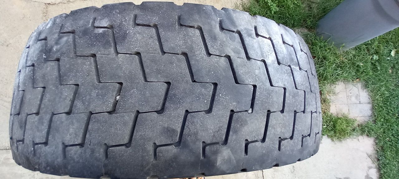 Rezerva camion cu suport 295/60 R22.5