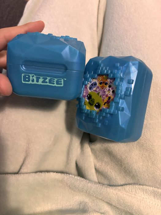 Jucarii interactive Bitzee