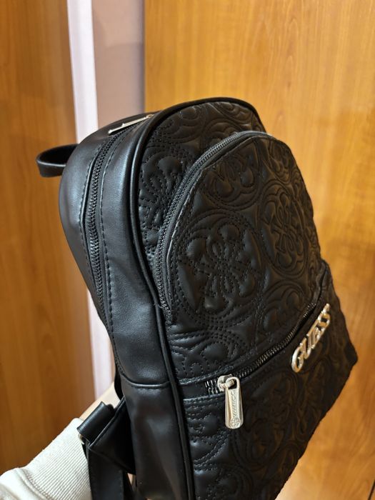 Оригинална раница GUESS