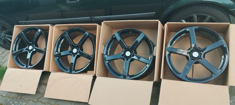 АлуминиевиДжанти TEAM DYNAMICS JADE R2 8.5x18 ET35 5x110 NB73.1 Racing